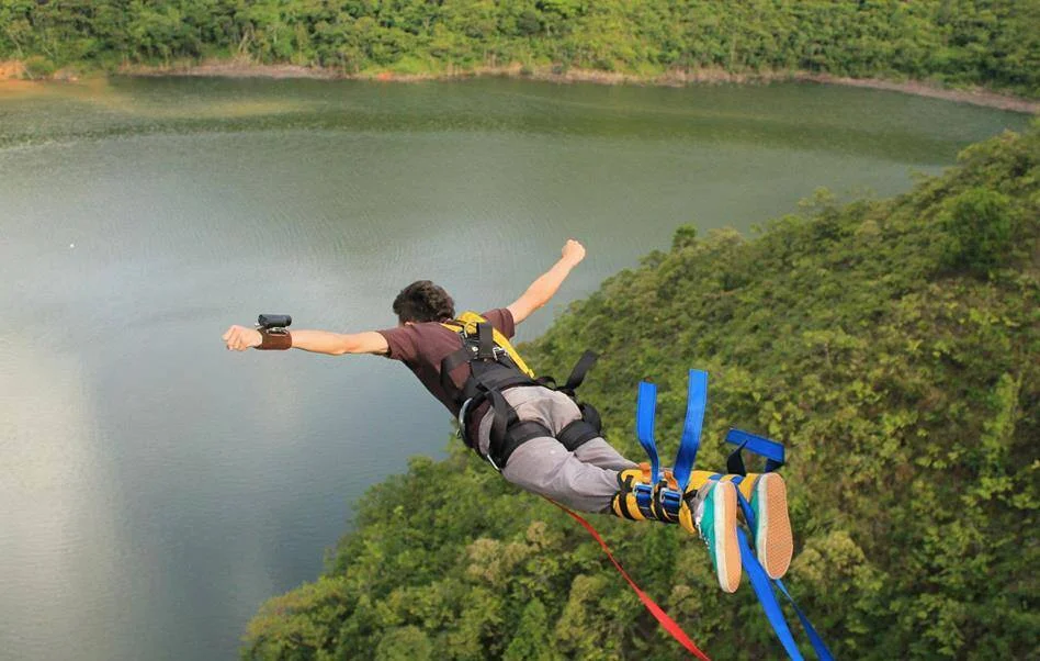 Bungee Jumping